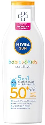 NIVEA SUN Babies & Kids Sensitive Leche Solar para niños FP50+ (1 x 200 ml), protector solar infantil para piel sensible, crema solar para bebés resistente al agua