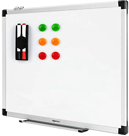 Amazon Basics Pizarra blanca magnética con bandeja para rotuladores y marco de aluminio, 60 cm x 45 cm