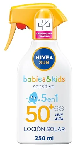 fjuegaNIVEA SUN Babies & Kids Sensitive - Spray FP50+ - Protector Solar Infantil - Protección UVA/UVB - Resistente al Agua - Crema para Bebés y Niños - Piel sensible - Desde 6 meses - 250 ml