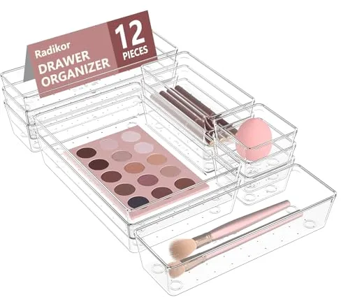 Radikor 12 Piezas Organizadores de Cajones de Plástico Transparente, Separadores de Cajones de Escritorio de 4 Tamaños, Bandejas de Almacenaje para Maquillaje, Baño, Oficina, Cocina